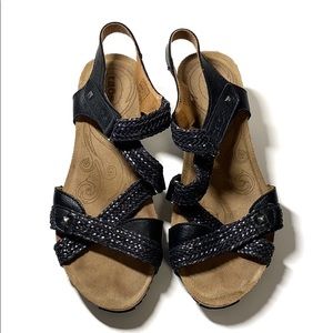 Taos Footwear JULIA Wedge Sandal 6-6.5 / 37 Black